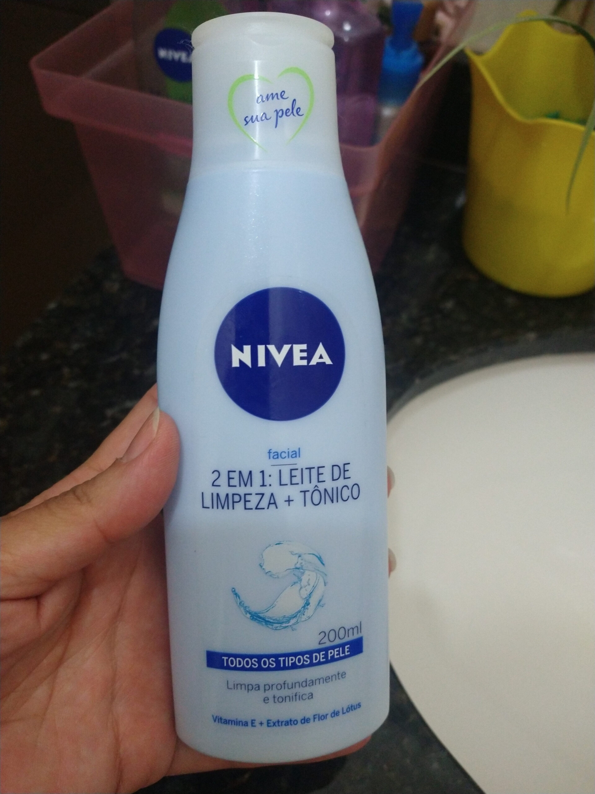 Pode fazer limpeza de pele estando menstruada?